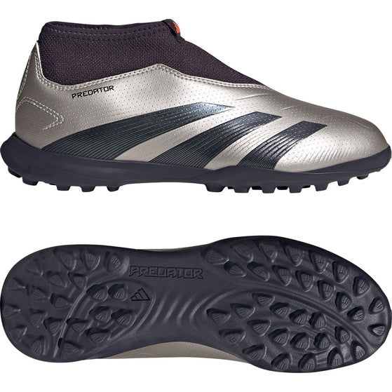 Zijaanzicht van de adidas PREDATOR LEAGUE LL TF J met PREDATOR Ribs voor verbeterde balcontrole.